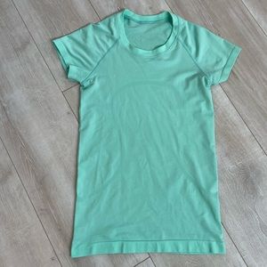 Lululemon swiftly tech